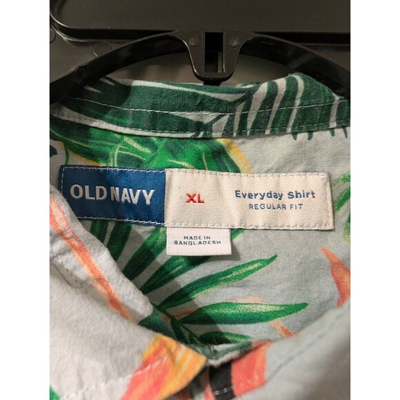 Old Navy Men’s XL Flamingo Hawaiian Shirt Gray Green Tropical Button Up Cotton - Picture 7 of 13